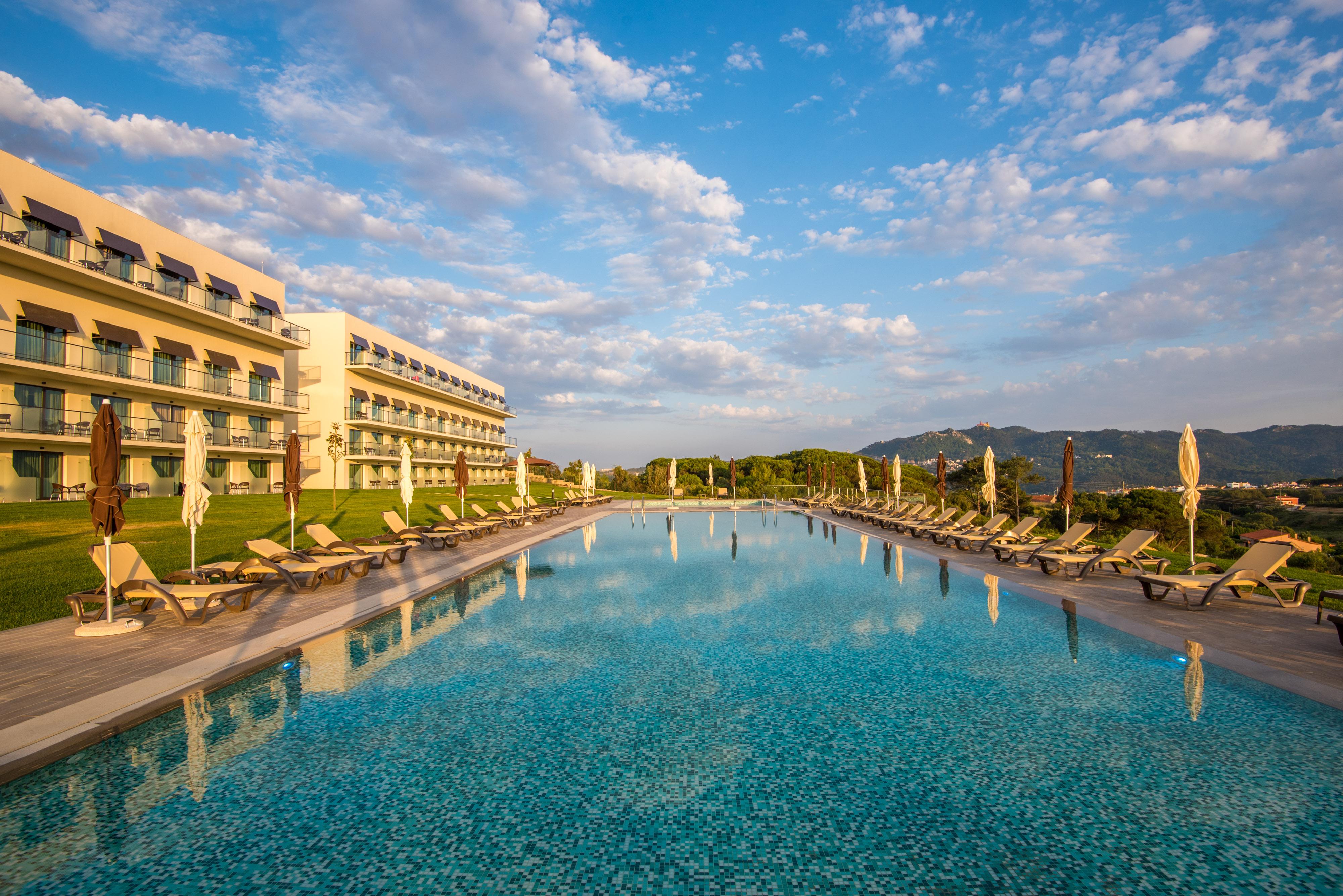 Vila Gale Sintra Exterior foto The resort's main pool