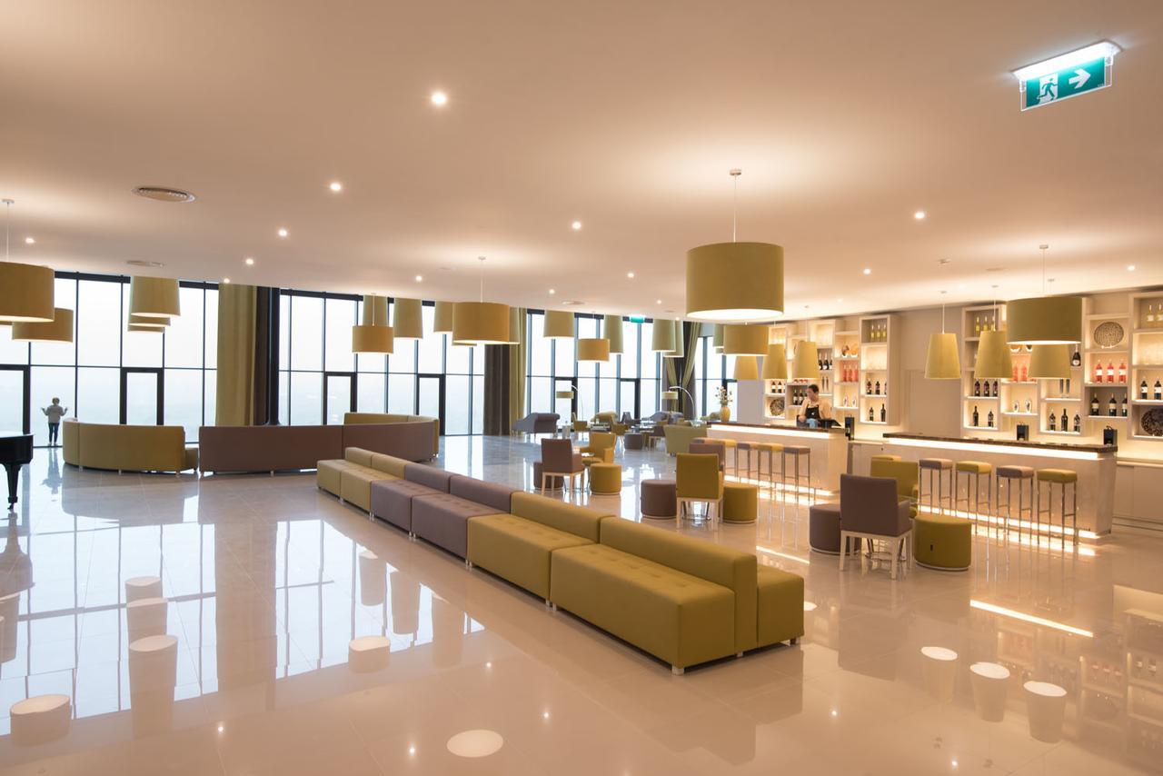 Vila Gale Sintra Exterior foto The lounge at the airport